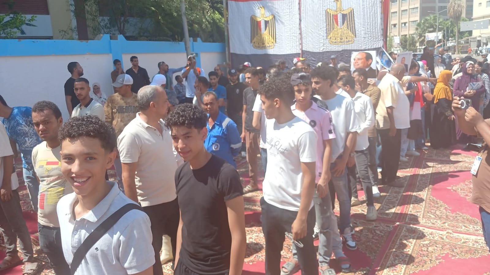 إقبال المواطنين على لجان الانتخابات فى السويس للإدلاء بأصواتهم (3)