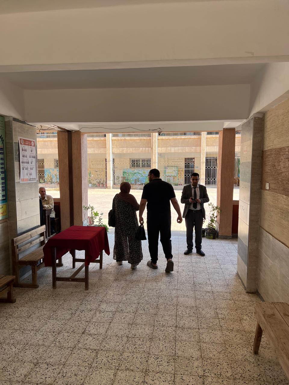 دخول المواطنين للتصويت دخول المواطنين للتصويت