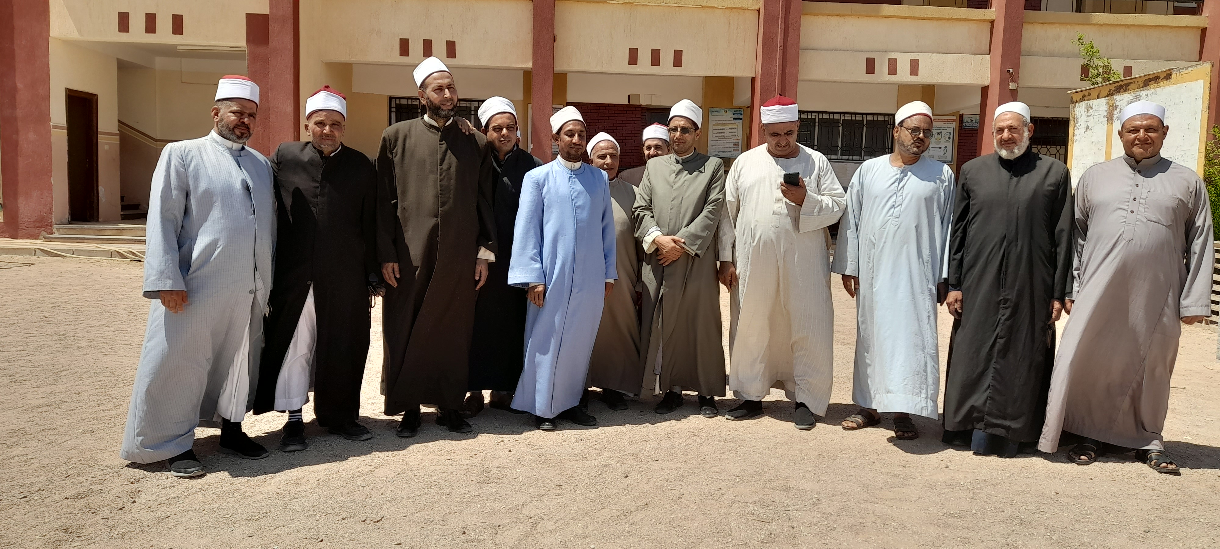 وفد الاوقاف يحث المواطنين على المشاركة وفد الاوقاف يحث المواطنين على المشاركة