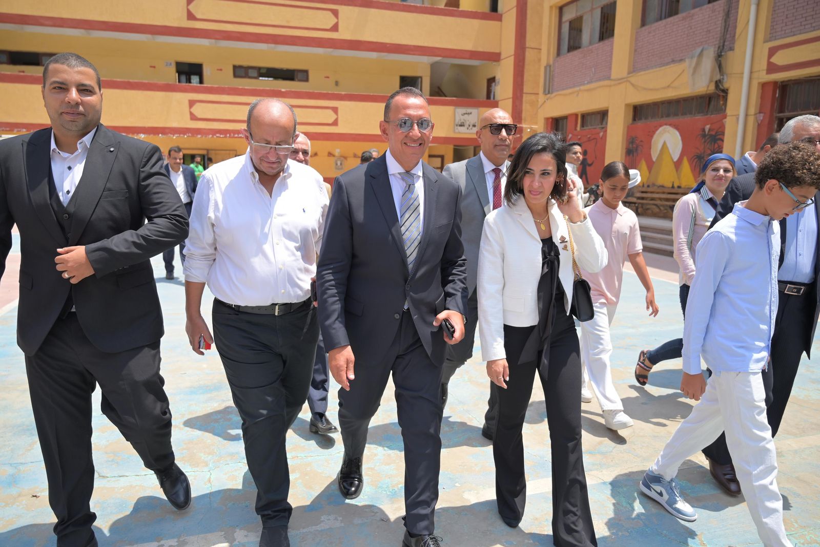 قيادات حزب الجبهة الوطنية يدلون بأصواتهم في انتخابات مجلس الشيوخ (8)