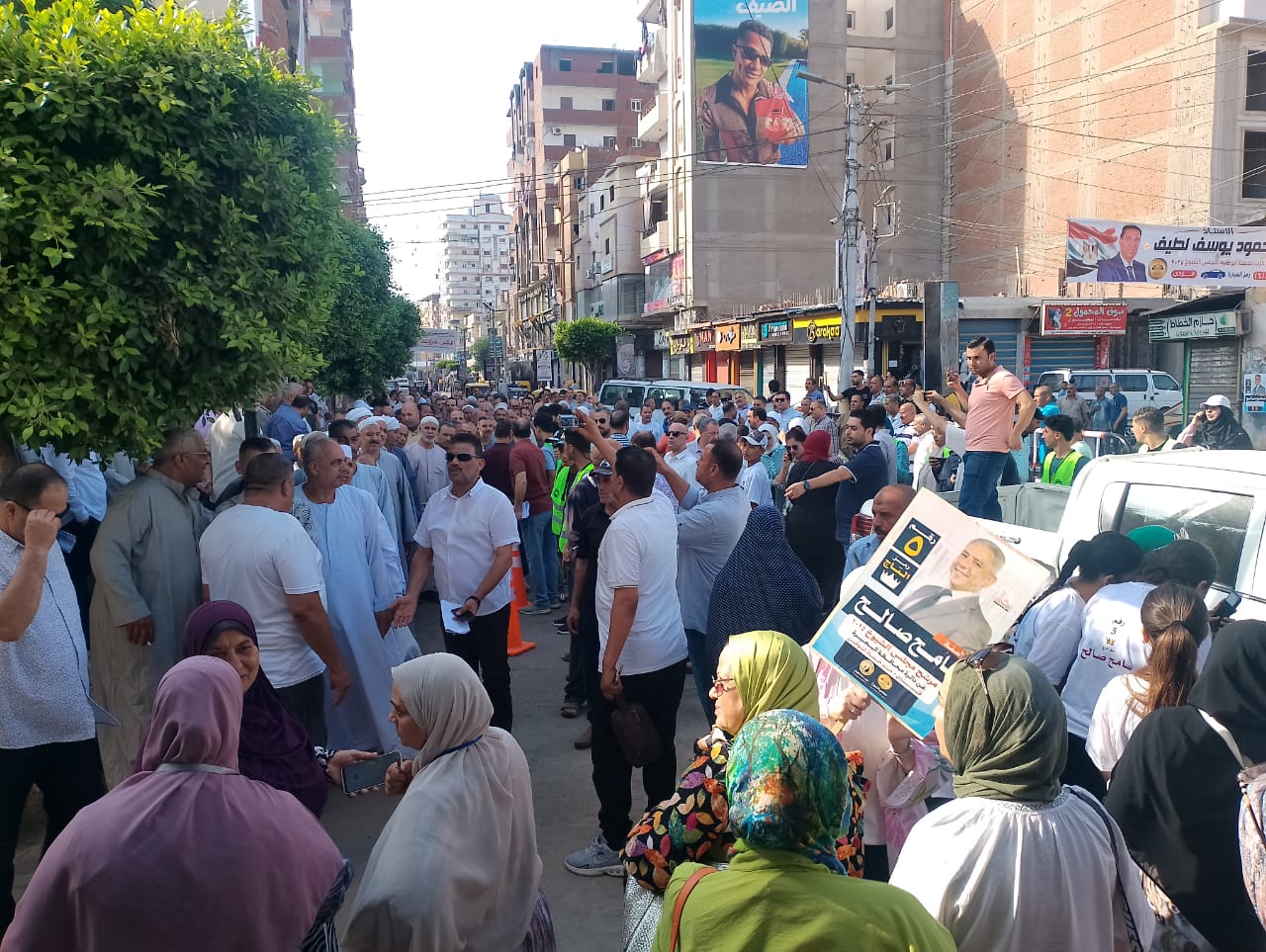 إقبال كبير من مواطنى البحيرة على التصويت فى انتخابات مجلس الشيوخ (4)