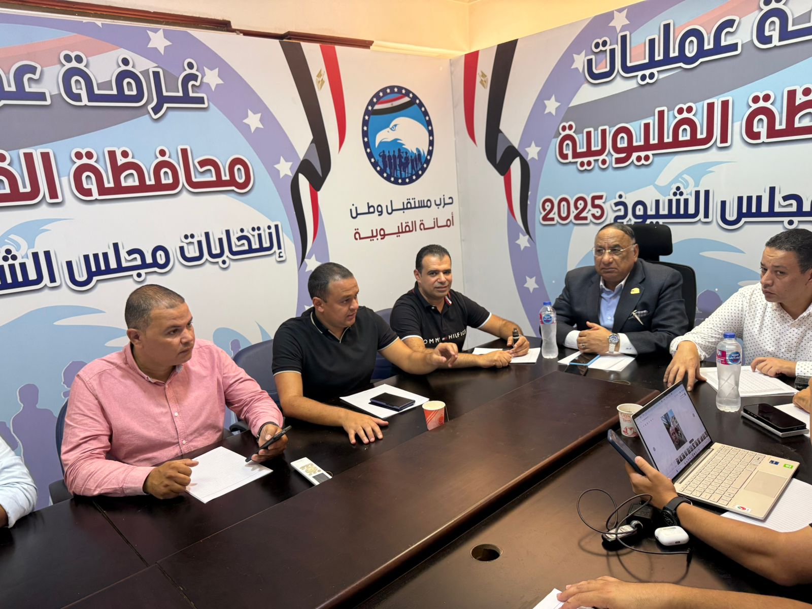 خلال غرفة العمليات خلال غرفة العمليات