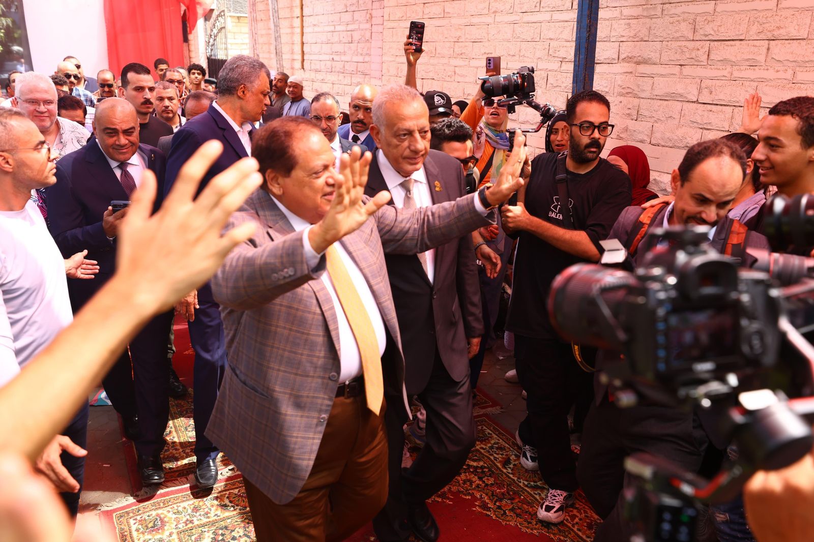 قيادات حزب الجبهة الوطنية يدلون بأصواتهم في انتخابات مجلس الشيوخ (5)