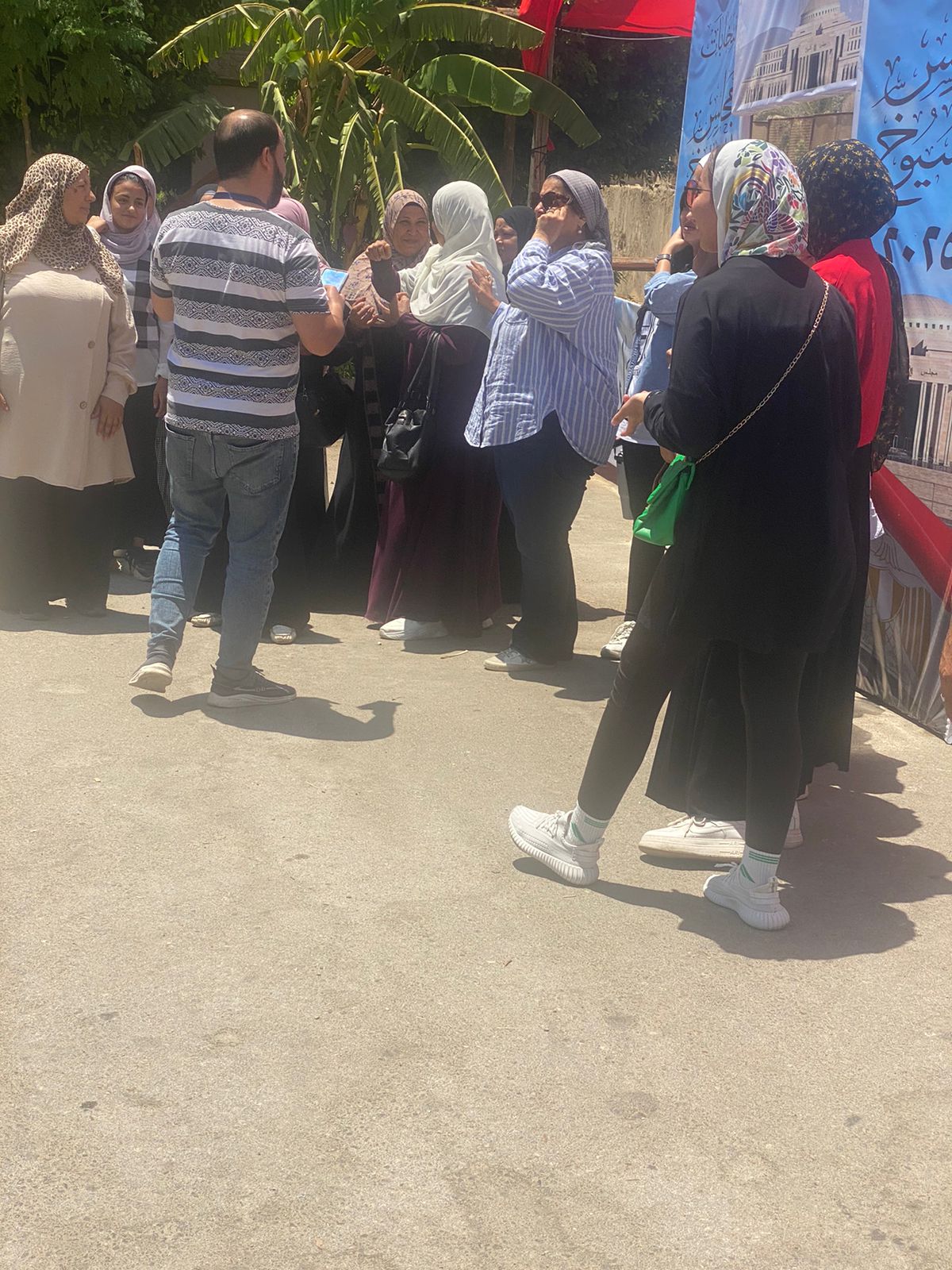 إقبال كبير من السيدات على لجنة نهضة مصر بانتخابات مجلس الشوري 