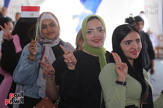 Gen Z يزين مشهد انتخابات مجلس الشيوخ 2025 بحضور لافت ومشاركة فعالة (7)