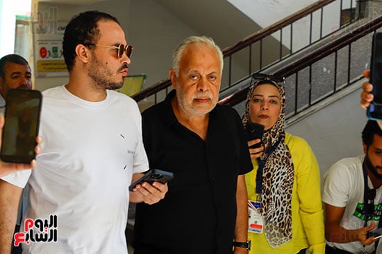 أشرف زكي يدلى بصوته (10)