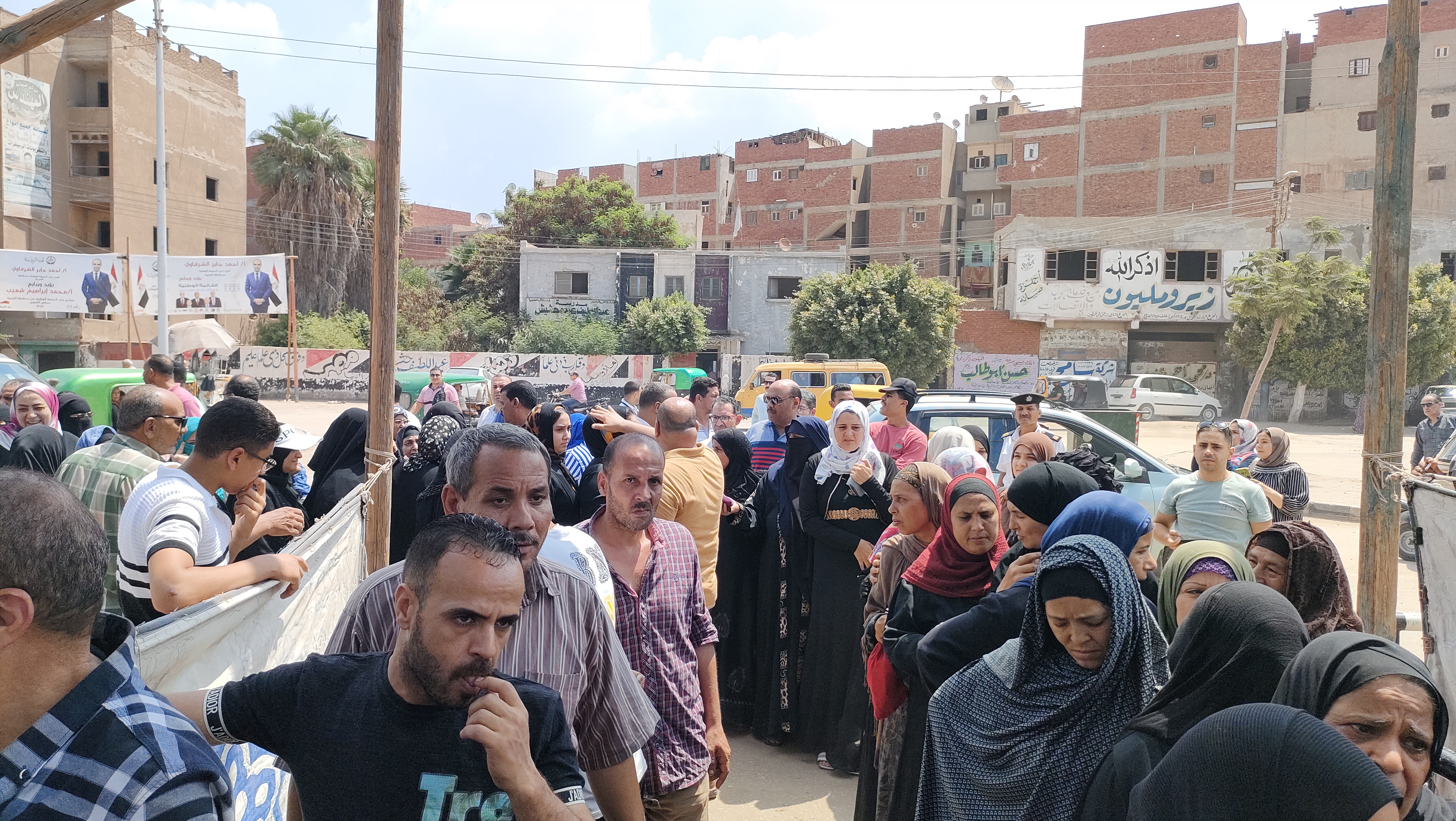 زحام امام لجان زفتى الانتخابية (3)