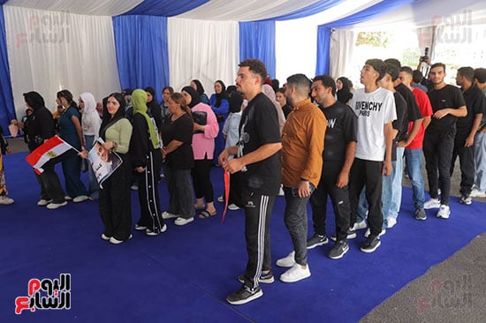 Gen Z يزين مشهد انتخابات مجلس الشيوخ 2025 بحضور لافت ومشاركة فعالة (5)