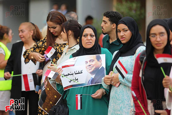 المصريين فى انتظار الرئيس المصريين فى انتظار الرئيس