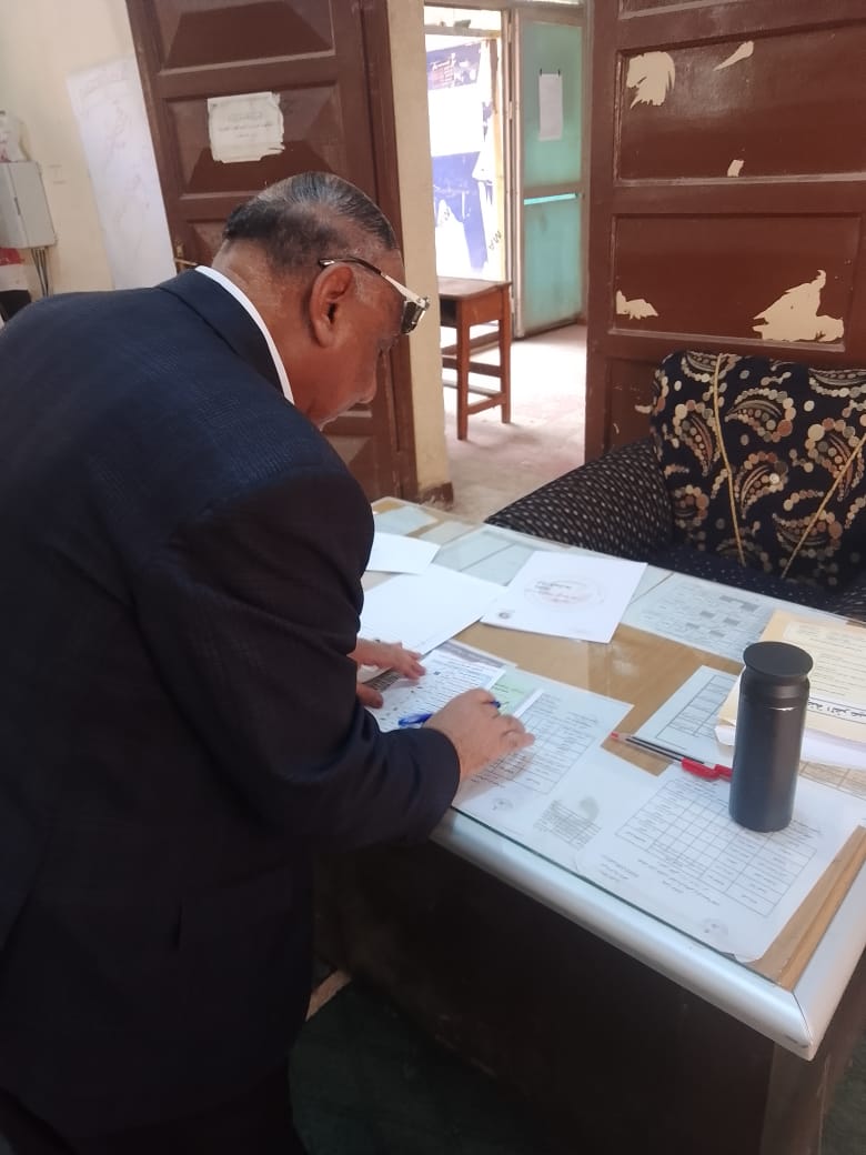 المستشار مسعد الفخراني خلال التصويت