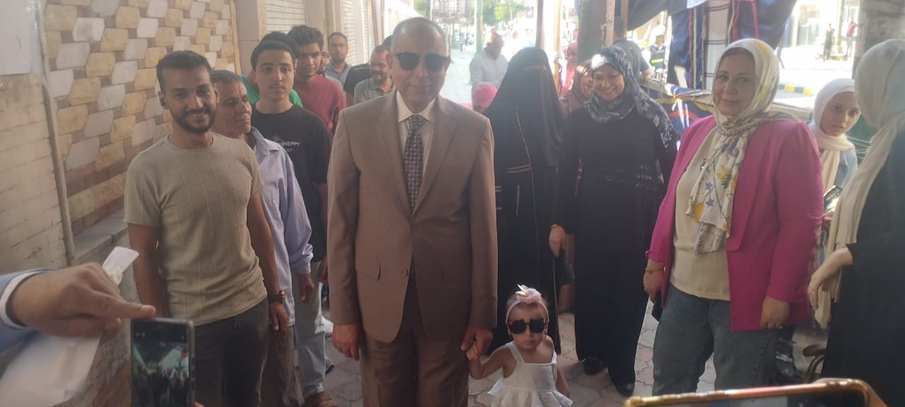 محافظ المنيا يتفقد اللجان
