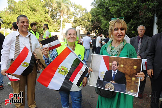 رفع الاعلام المصرية امام اللجان رفع الاعلام المصرية امام اللجان