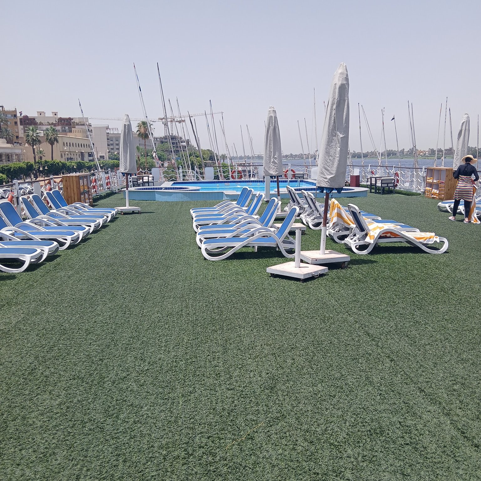 أماكن الإستجمام والحصول على قسط من الشمس فى النايل كروز