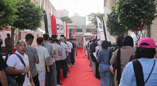 تواجد المواطنين للانتخاب