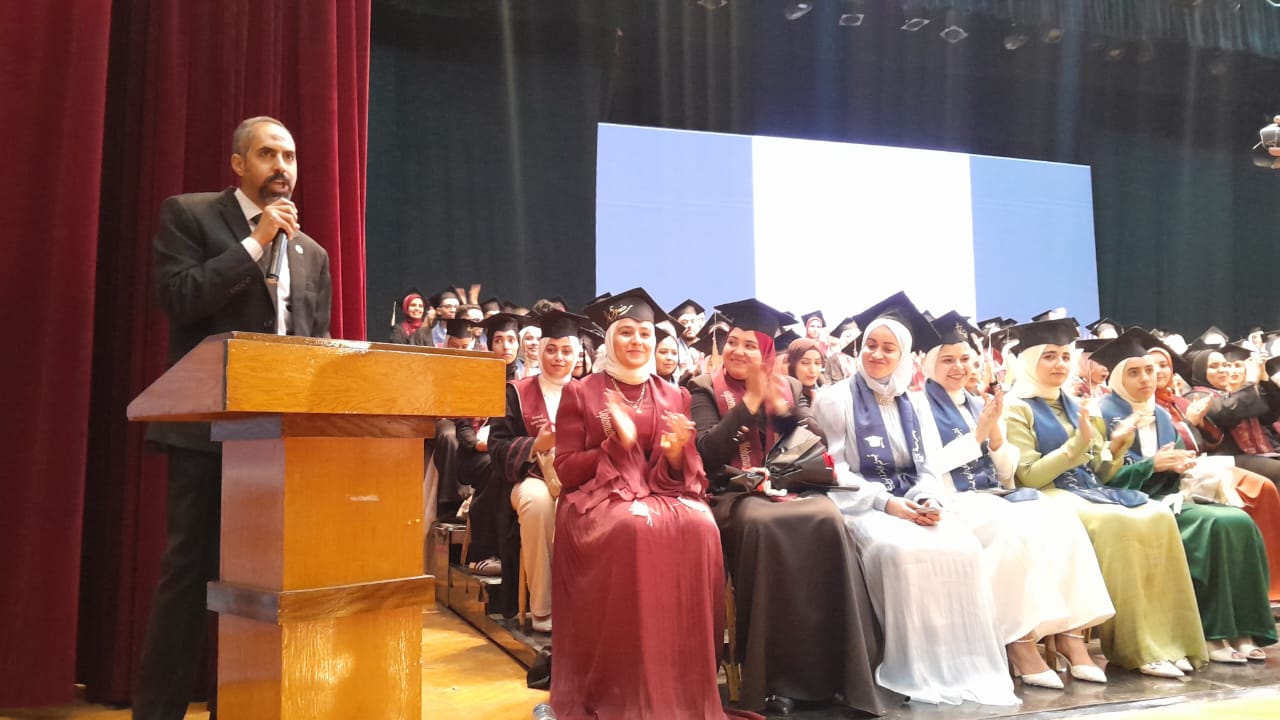 حفل تكريم الخريجين