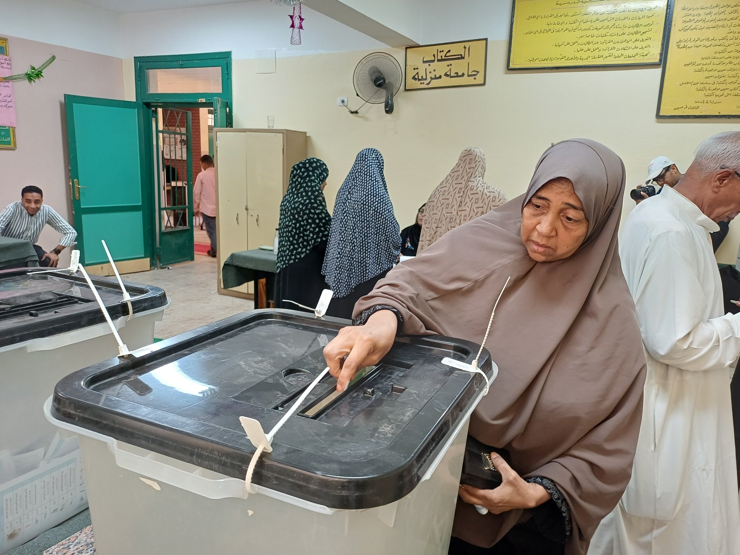 كبار السن يتصدرون المشهد الانتخابي (4)