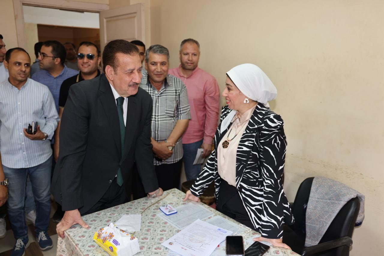 محافظ المنوفية يتفقد انتخابات مجلس الشيوخ (1)