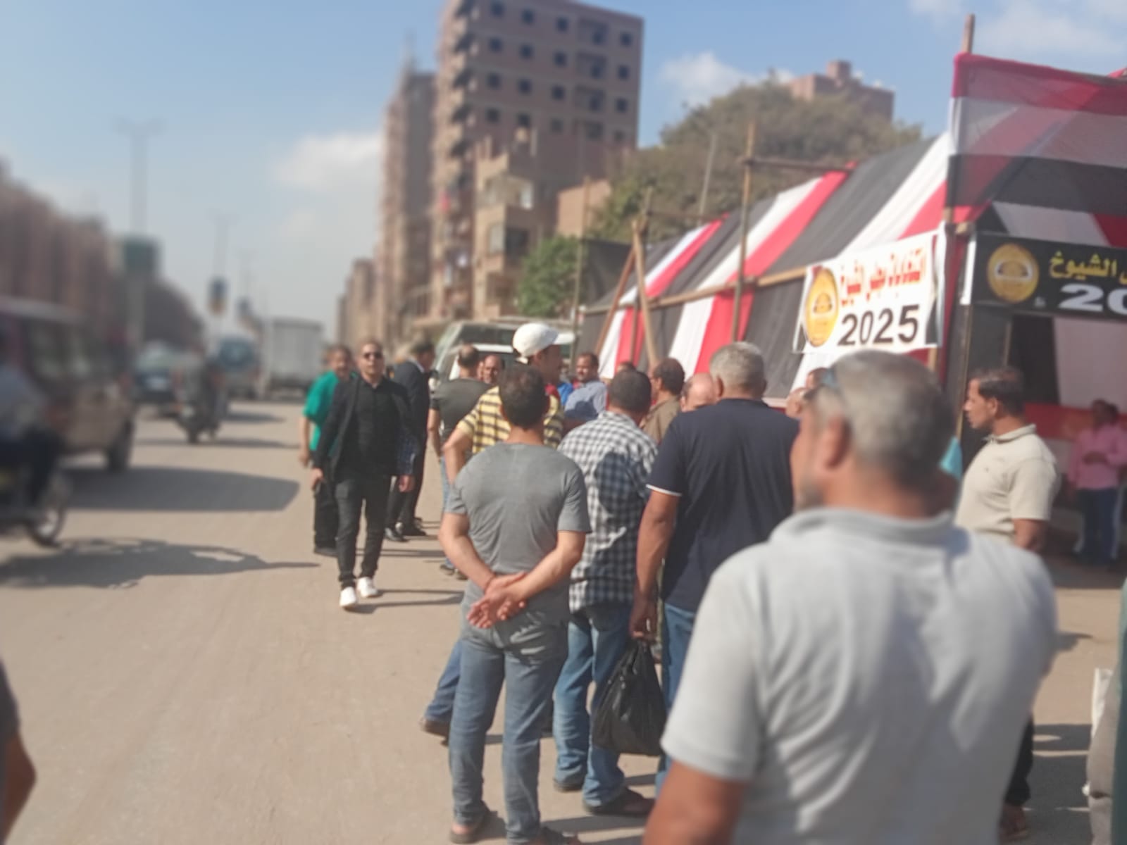 إقبال المواطنين للإدلاء بأصواتهم