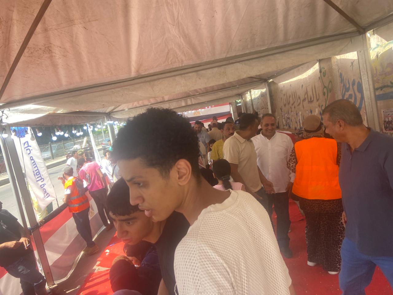 رئيس حزب إرادة جيل يدلي بصوته الانتخابي (2)