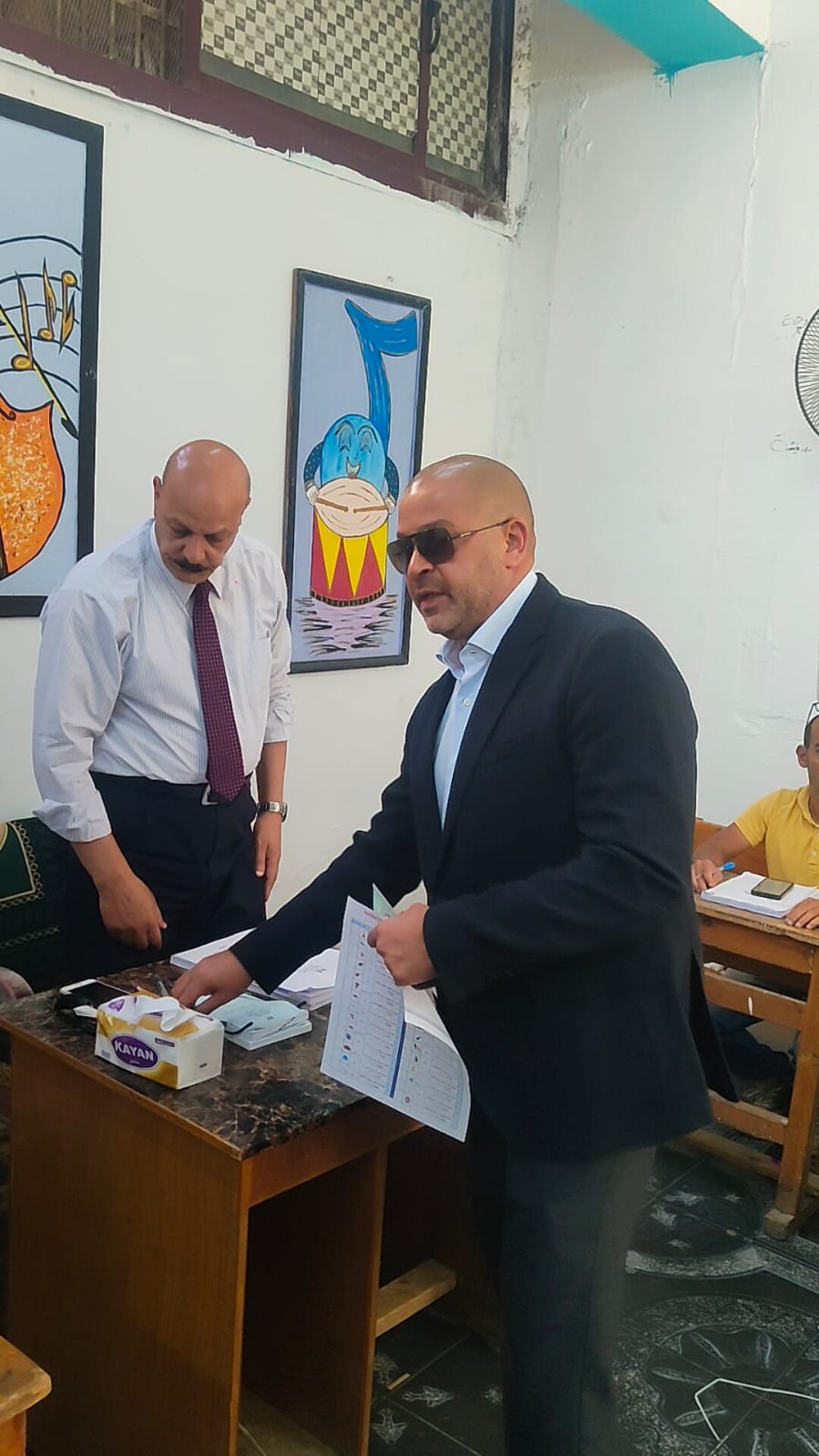 احمد دياب خلال التصويت احمد دياب خلال التصويت