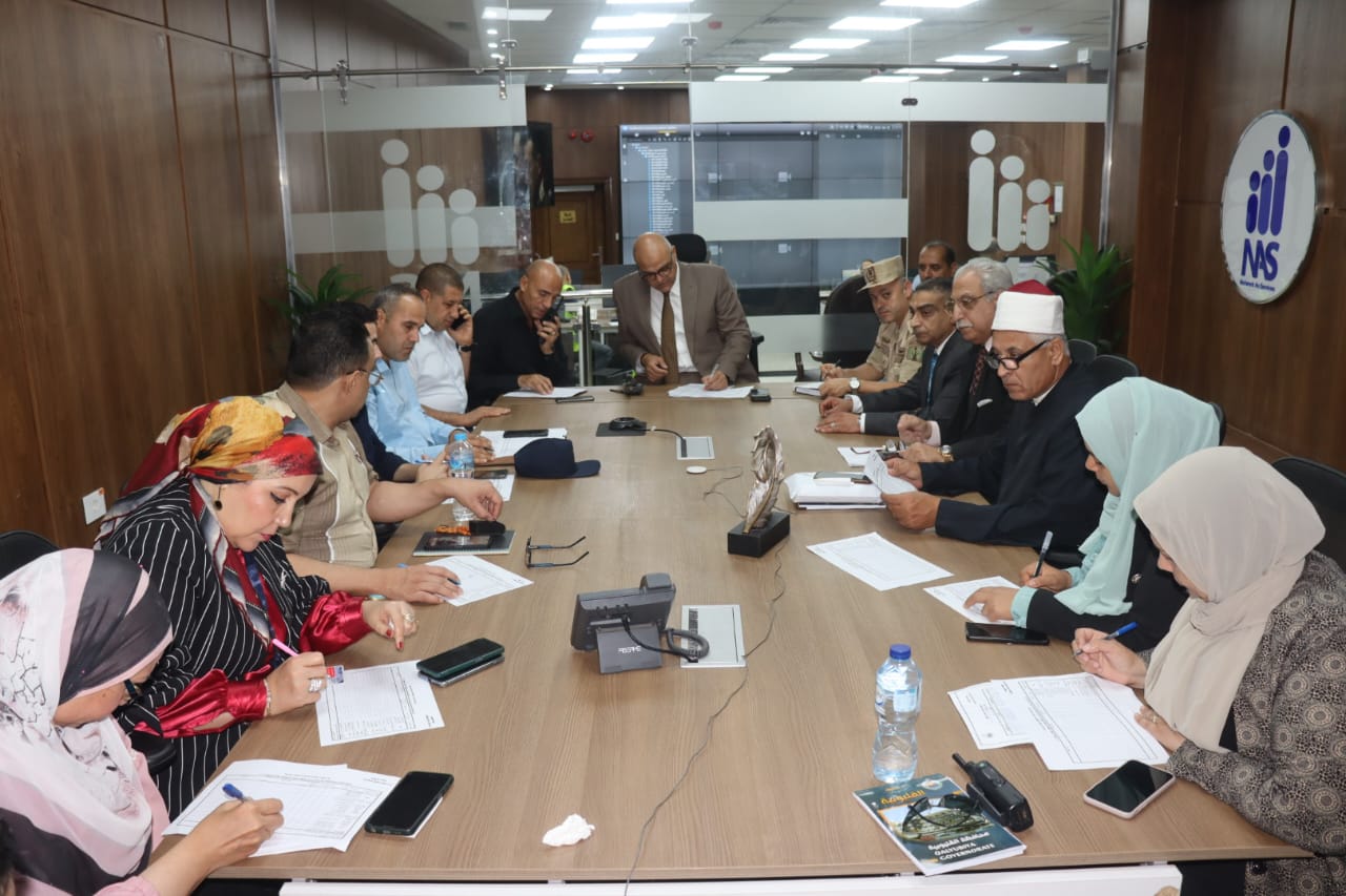 محافظ القليوبية يترأس غرفة العمليات