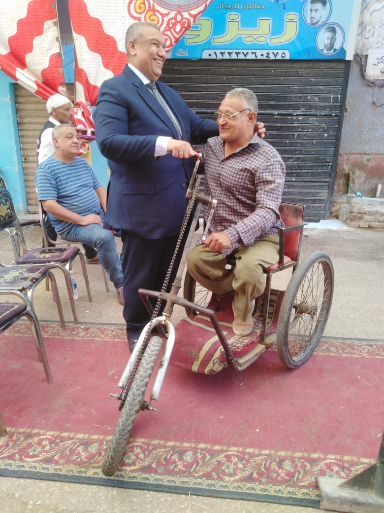 ناصر امام اللجنة 