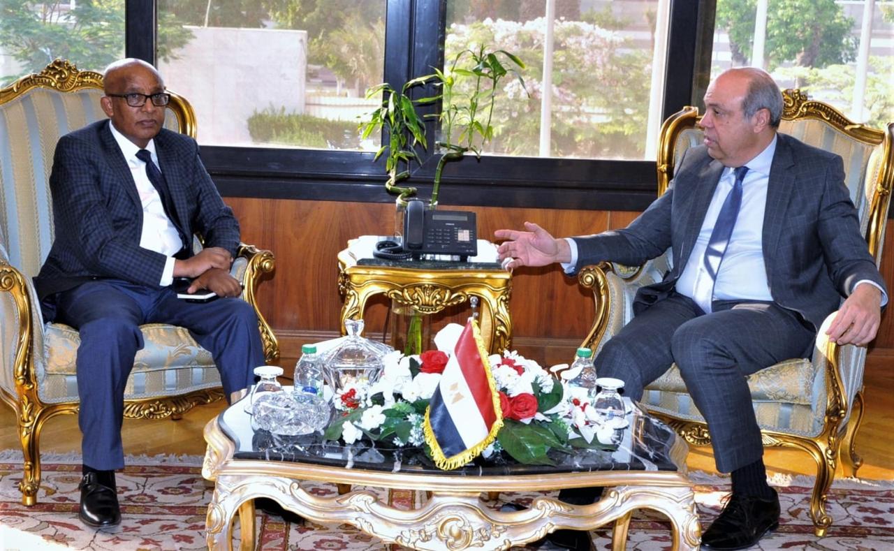 1b8a2203-081e-422d-8763-f1e5d4f94571