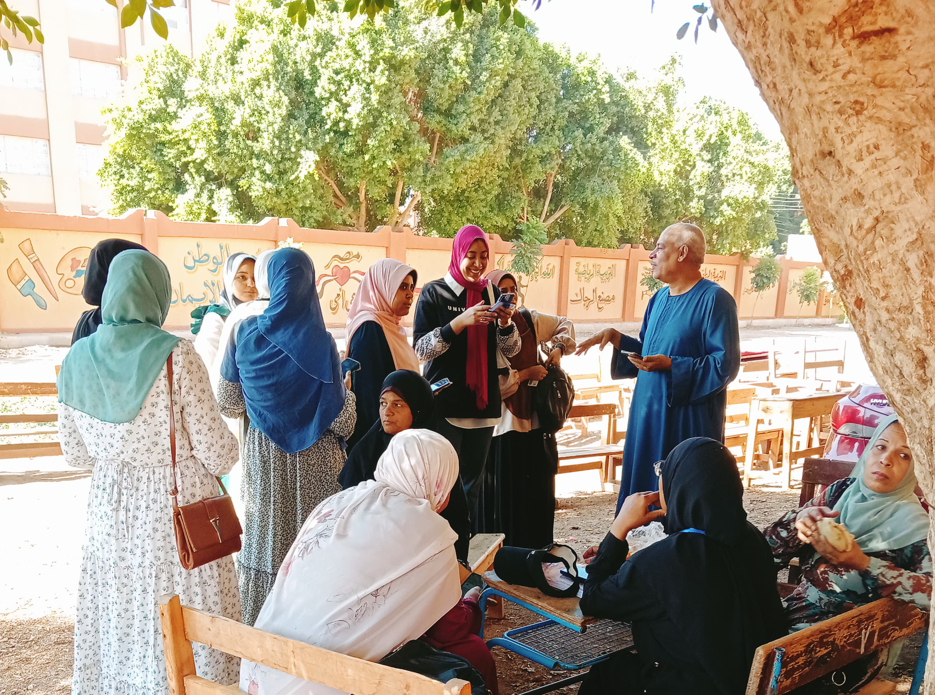 مشاركة نسائية شبابية فى انتخابات مجلس الشورى (3)