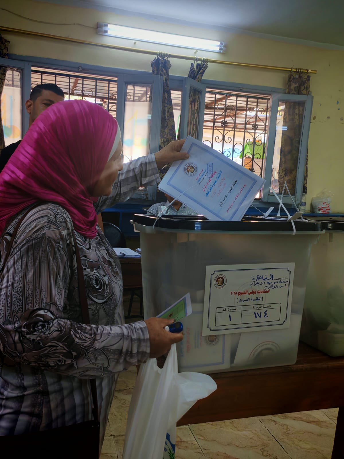 الناخبين داخل اللجان الناخبين داخل اللجان