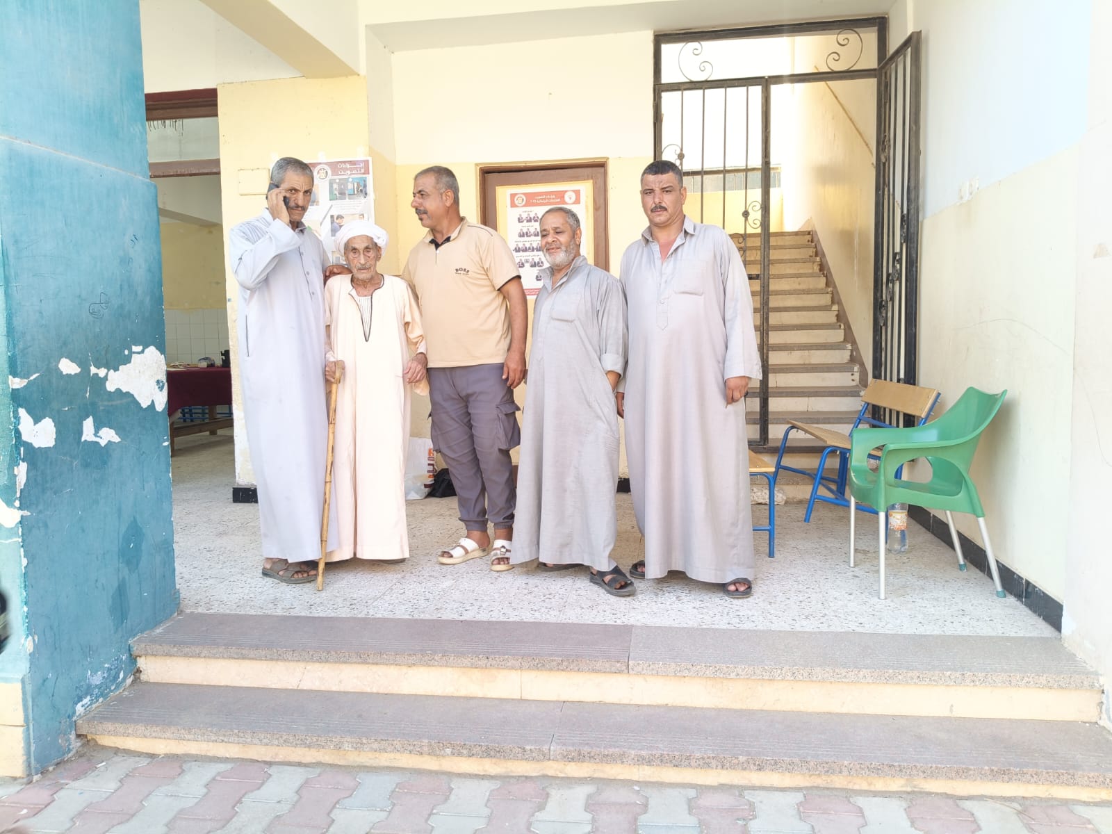 أكبر معمر  بالشرقية يدلى بصوته