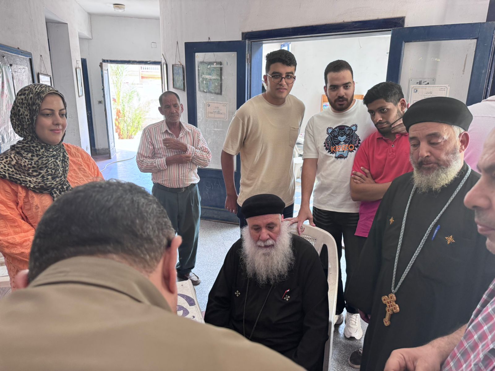 توافد الكهنة والأقباط للإدلاء بأصواتهم بكفر الشيخ