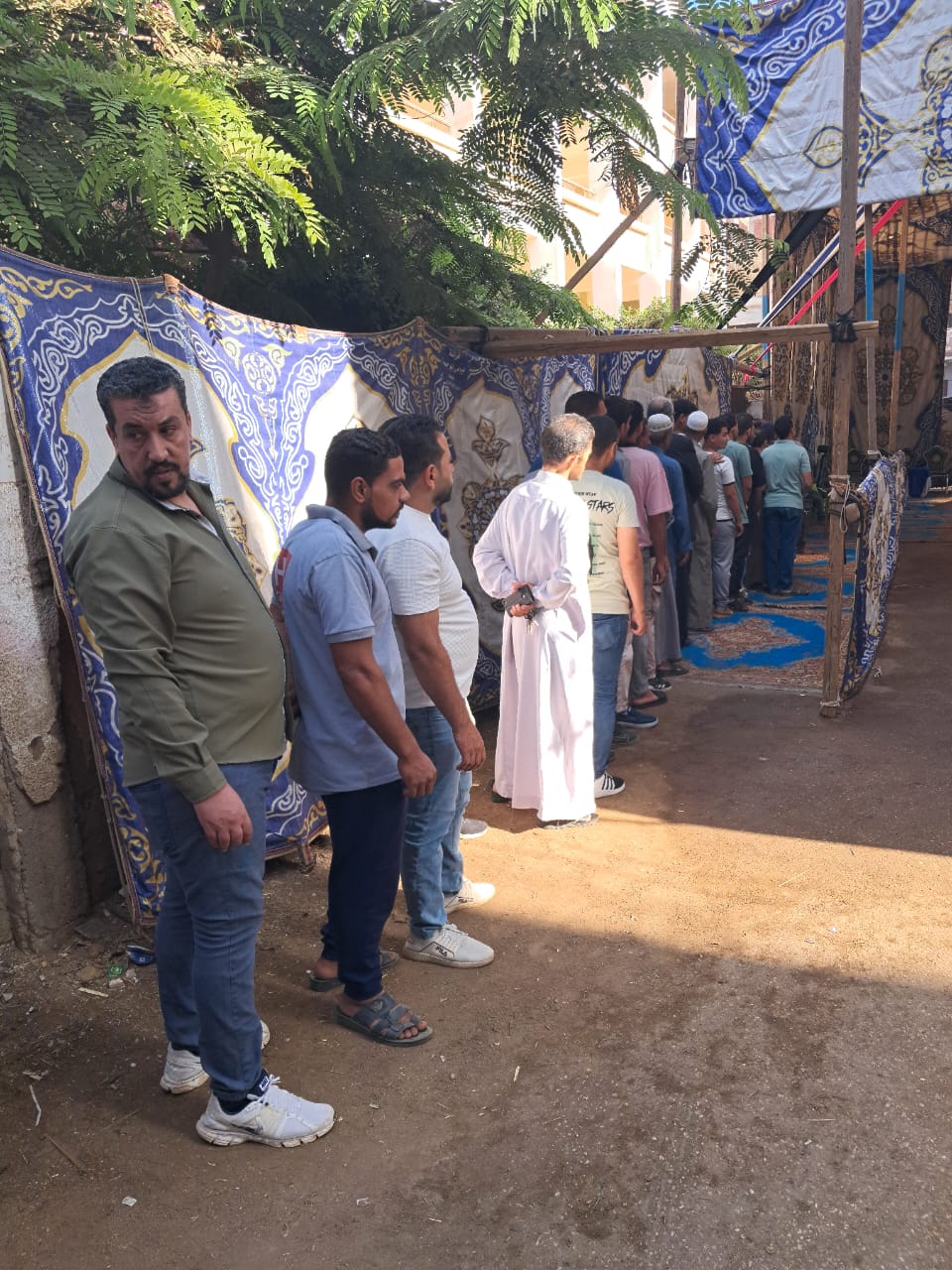 طوابير أمام اللجان الانتخابية