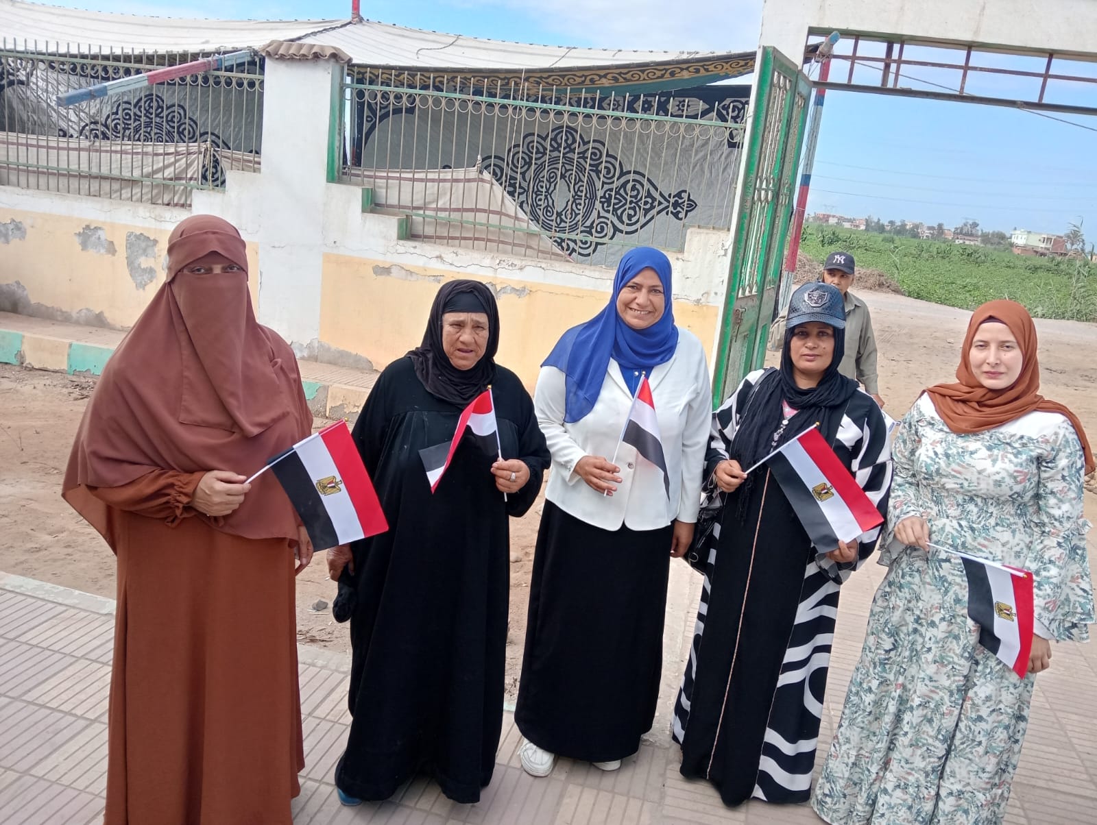 مشاركة السيدات بالانتخابات مشاركة السيدات بالانتخابات
