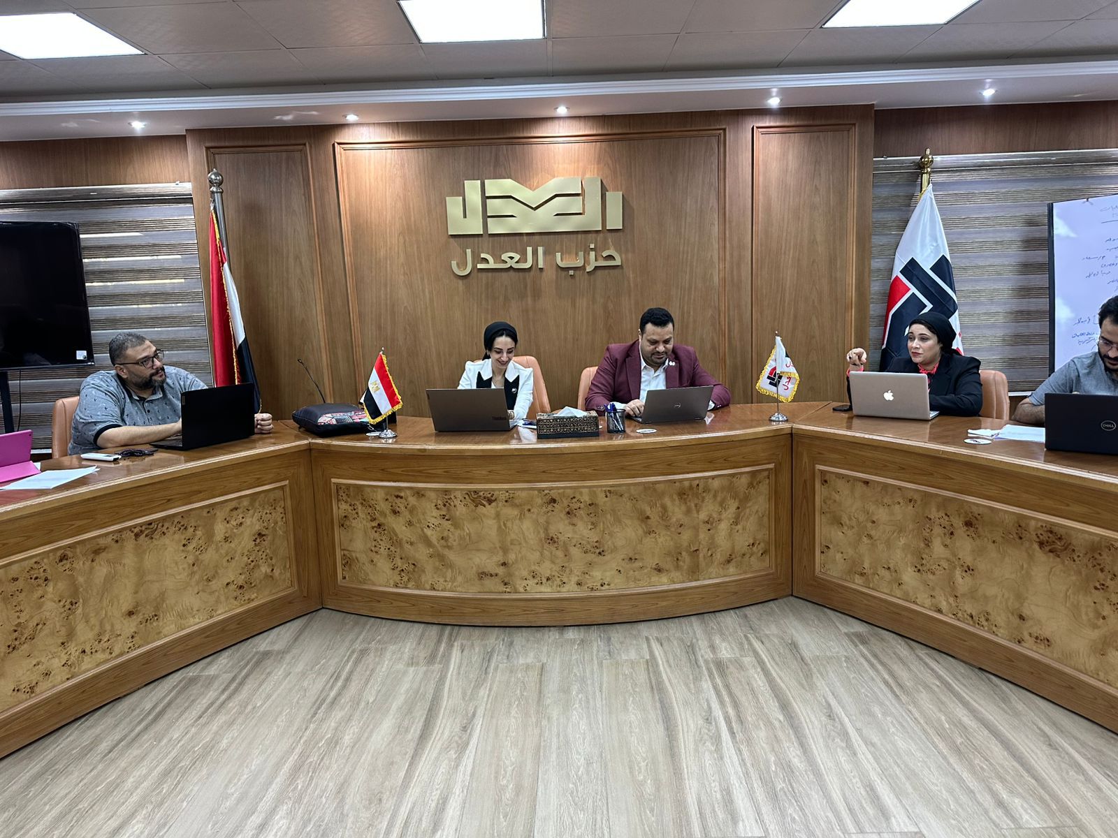 b30690a2-e12b-4b78-a570-dbe9bc5c1fd0