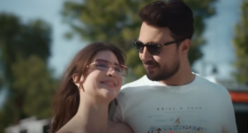  أحمد سليم يجمع بين الرومانسية والدراما في كليب "تستاهل اتعب لك" بتوقيع بتول عرفة