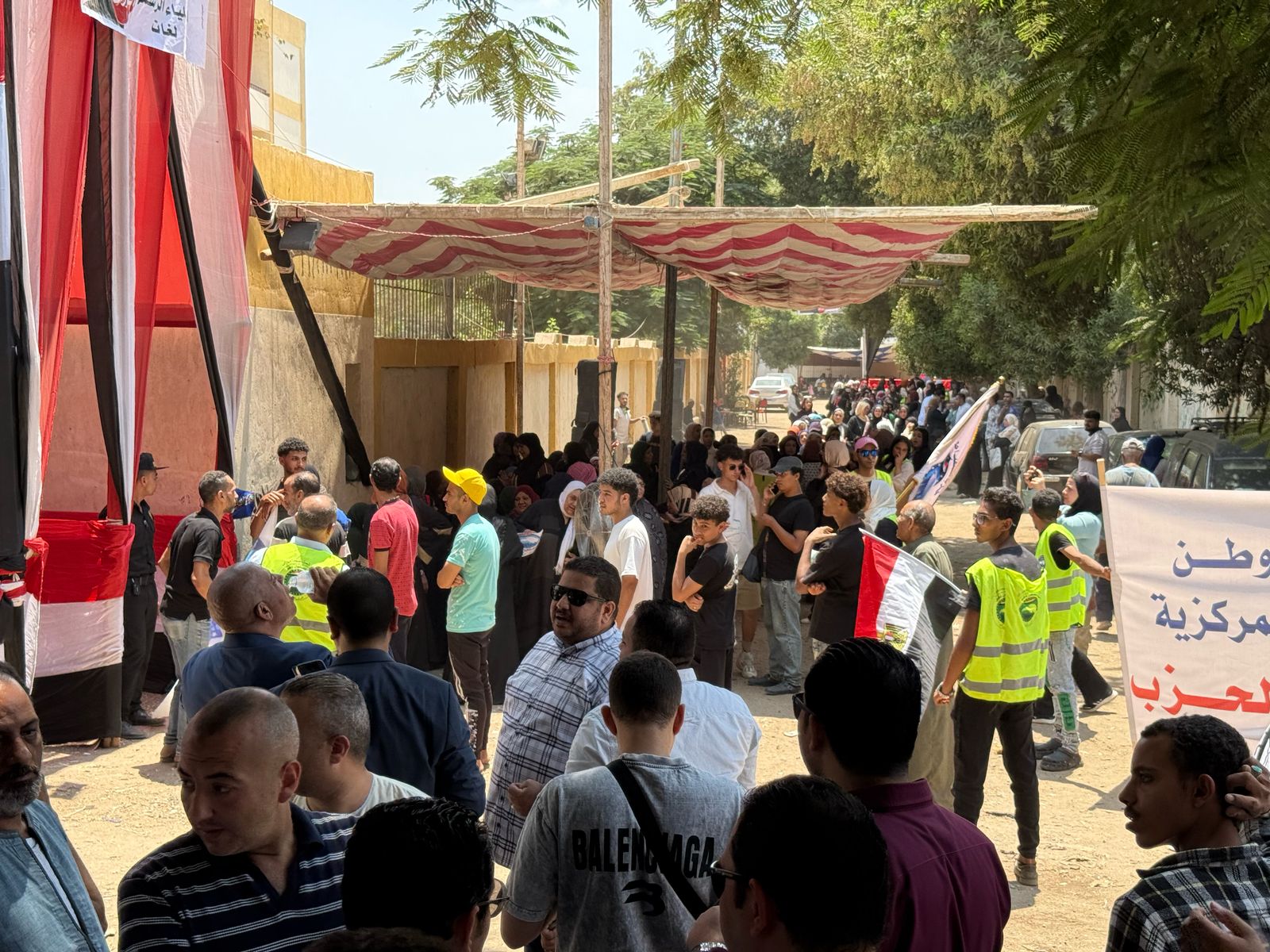 الطوابير فى الوراق الطوابير فى الوراق