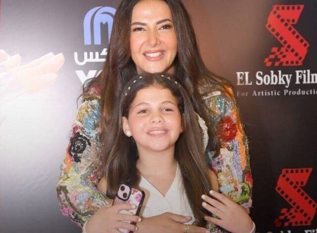 دنيا سمير غانم وابنتها دنيا سمير غانم وابنتها