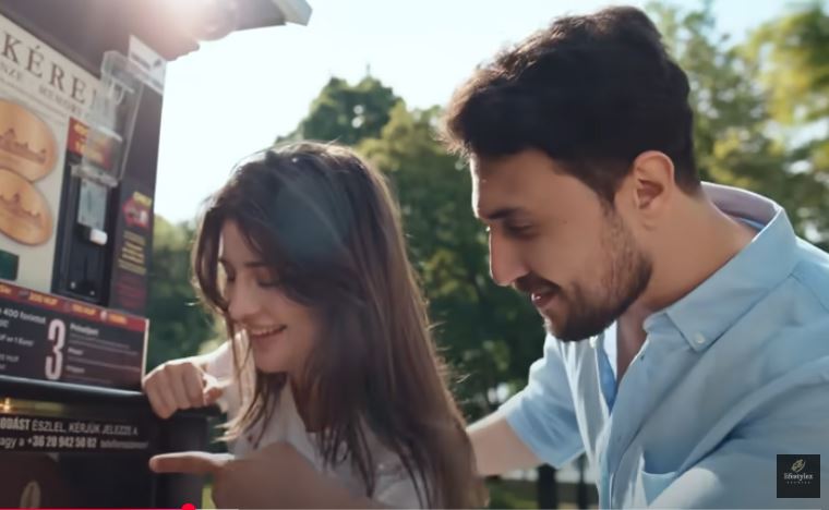  أحمد سليم يجمع بين الرومانسية والدراما في كليب "تستاهل اتعب لك" بتوقيع بتول عرفة