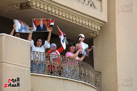 بالزغاريد المواطنين يستقبلون الرئيس