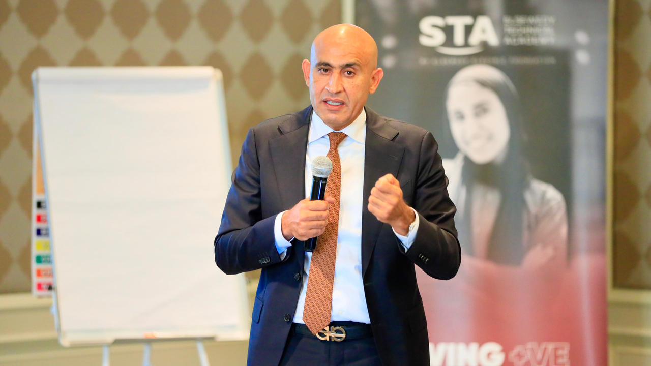 محمد عبد اللطيف وزير التربية والتعليم 