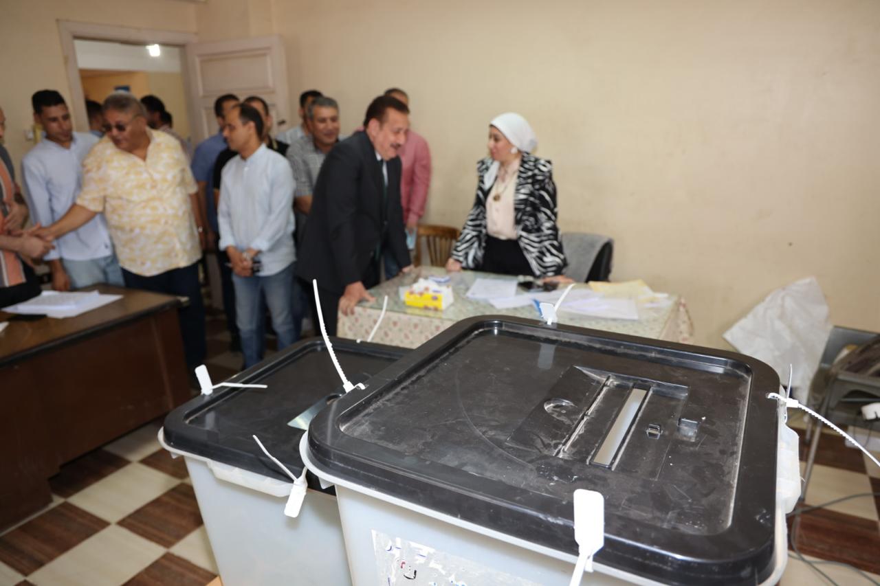محافظ المنوفية يتفقد انتخابات مجلس الشيوخ (3)