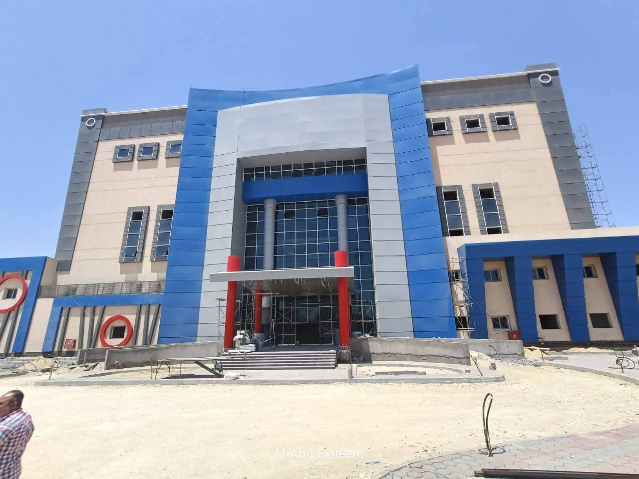 المستشفى من الخارج
