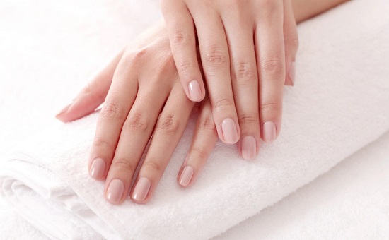 وصفات لتقوية الاظافر