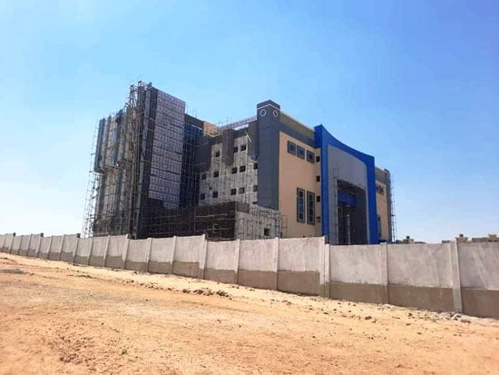 محيط المستشفى من الخارج