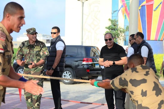 جولة الرئيس السيسي بالكلية الحربية (4)