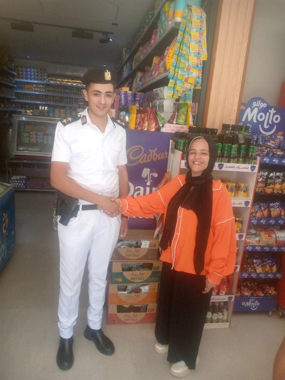 النجدة تنقذ الطفلة (1)