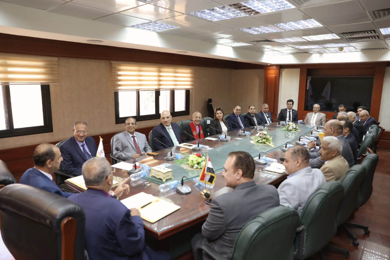 جانب من اللقاء جانب من اللقاء