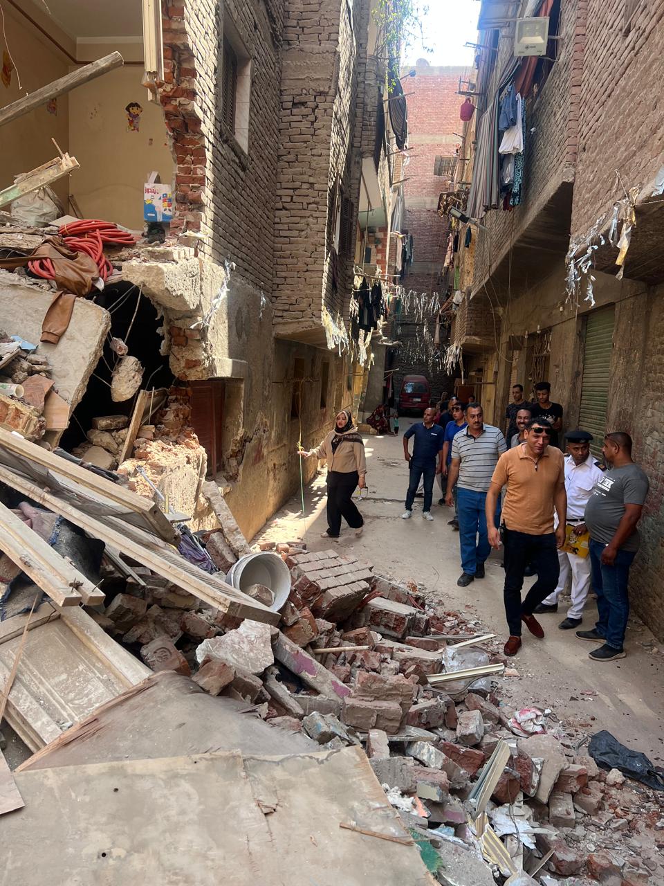 انهيار عقار مكون من 3 طوابق بعين شمس (4)