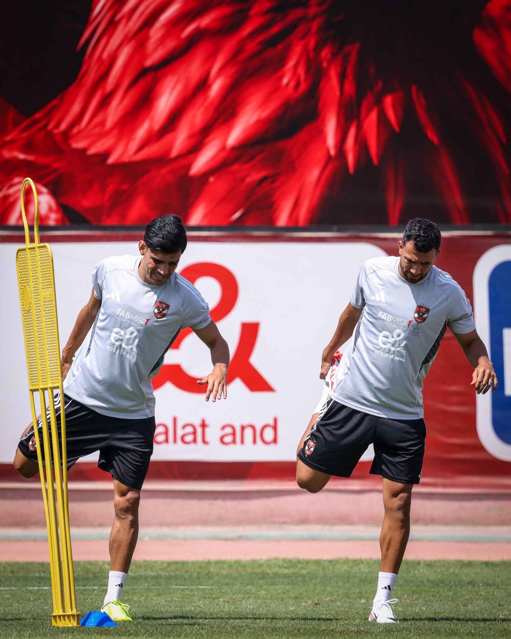 بن شرقي وتريزيجيه في مران الأهلي