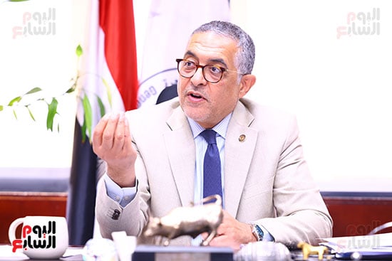 حسام هيبة الرئيس التنفيذي للهيئة العامة للاستثمار  (6)